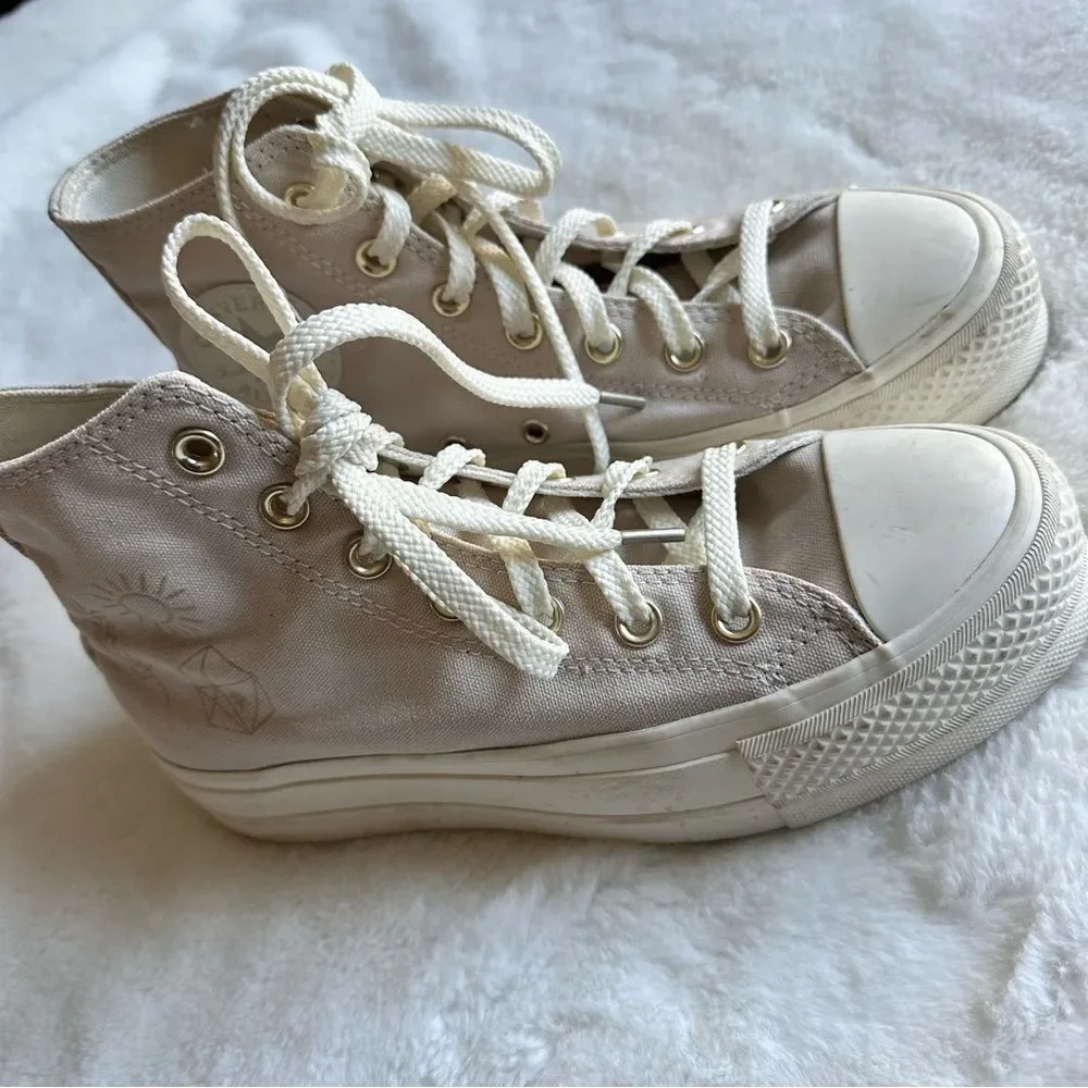 Converse desert sand